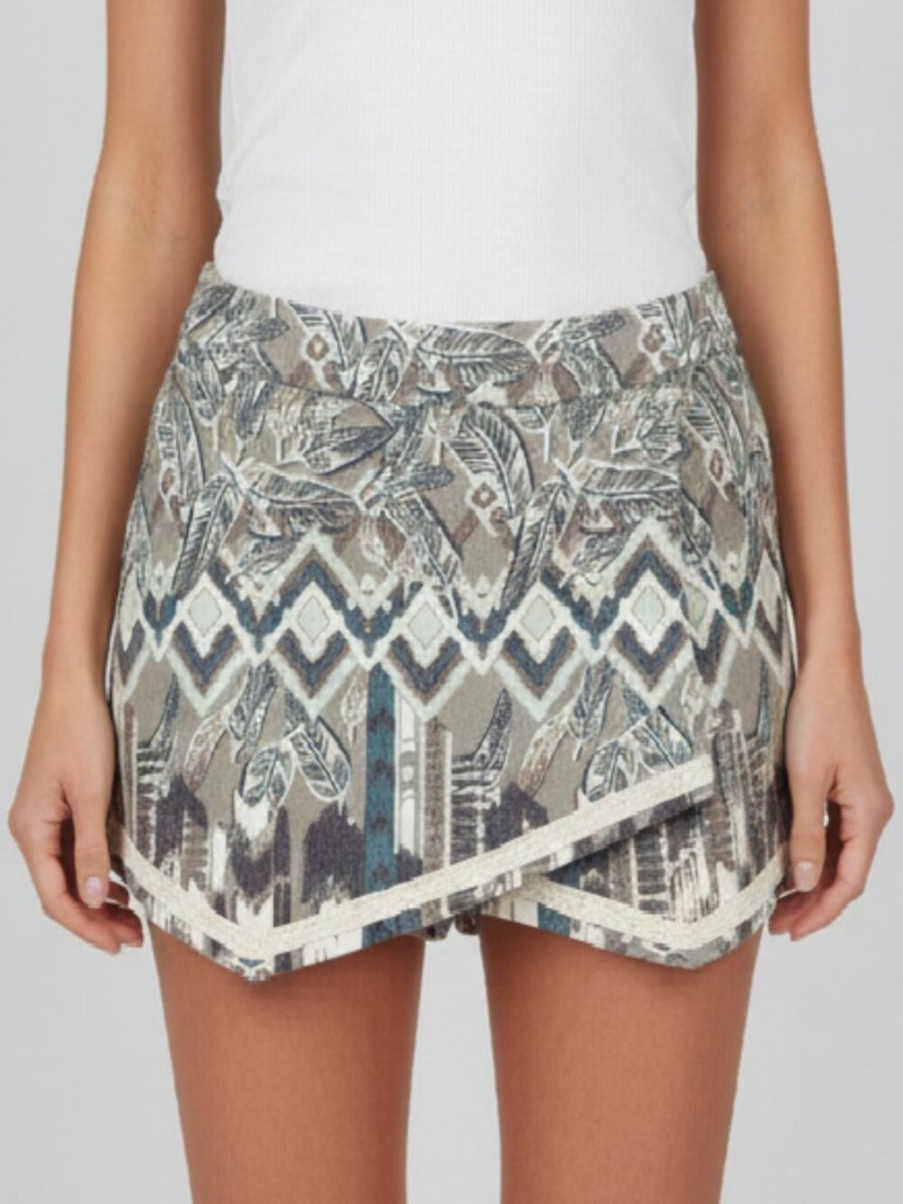 Tribal Envelope Skort Shorts Size Small